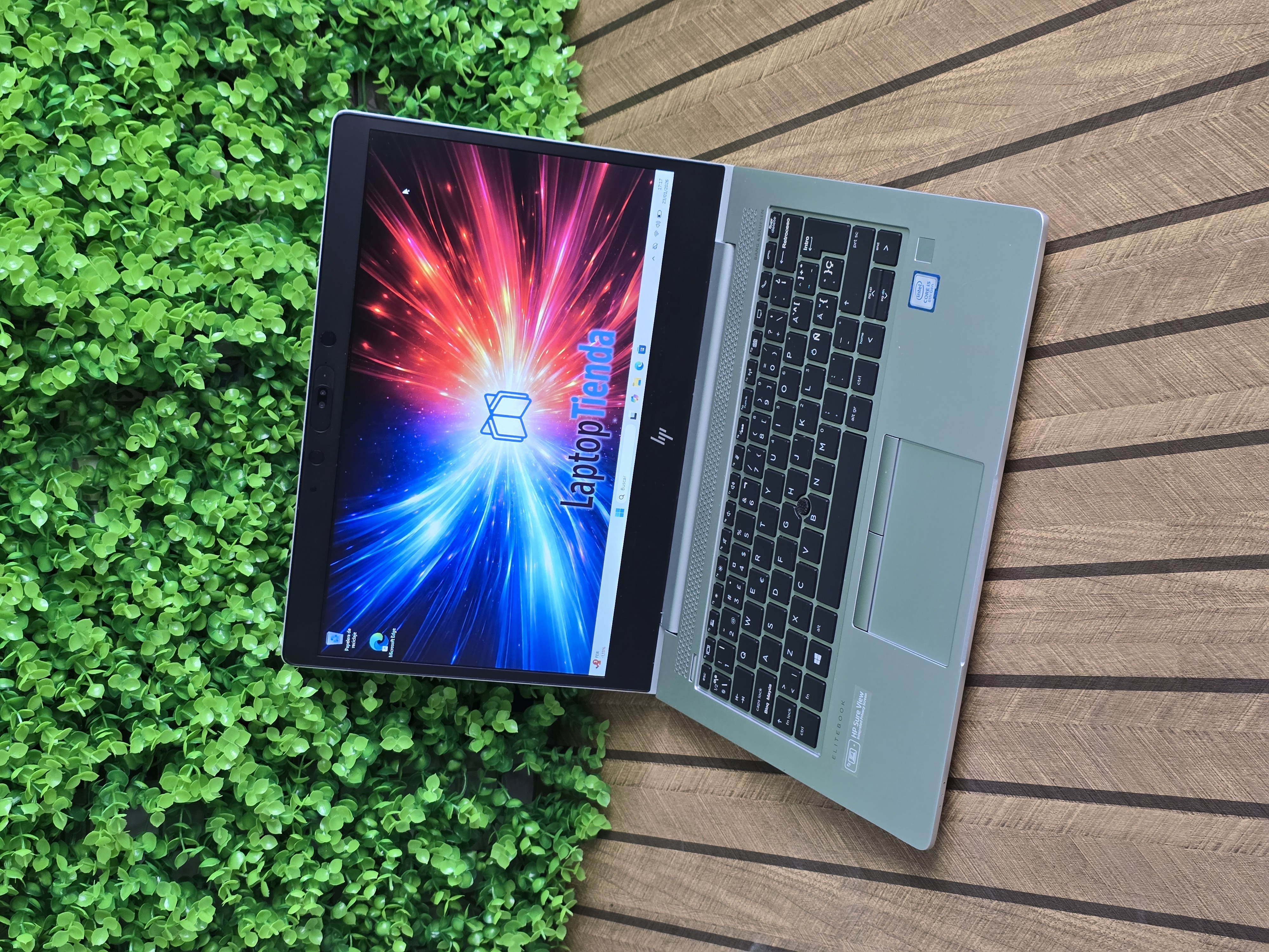 HP EliteBook 840 G5 + Funda detalle técnico